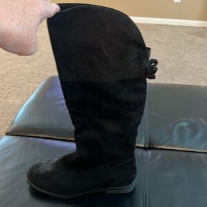 Tall cat and Jack boot